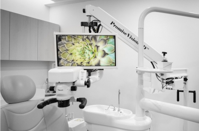 不只清晰，還要立體，
橙星引進最新科技Seiler 3D立體顯微鏡，
提升治療品質，
全方位地守護你的牙齒健康。